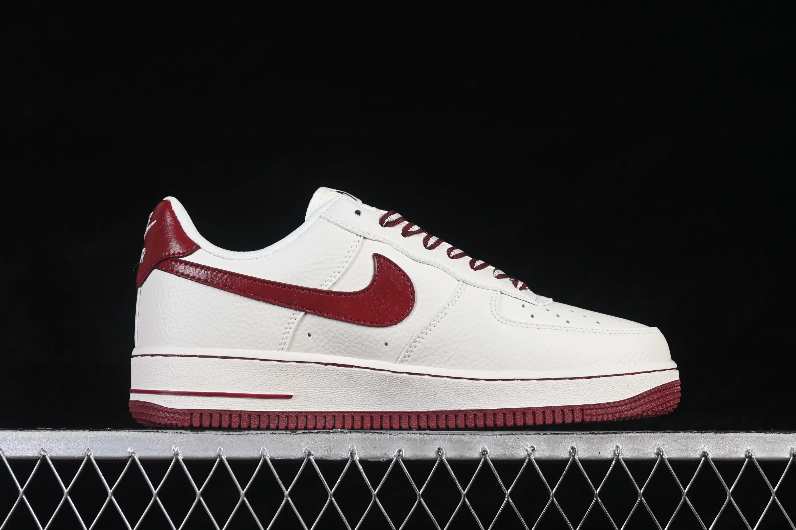All categories Nk Air Force 1 Air Force series Nk Air Force 1 Low Air Force low-top Nike Air Force 1'07 Low Valentine's Day limited edition Air Force 1 low-top casual sneakers NH0601-539